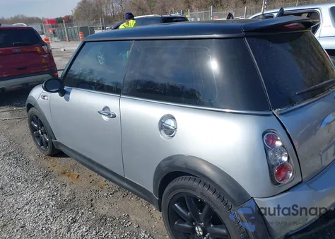 2002 Mini Cooper S z USA, uszkodzony, nr VIN WMWRE33422TD50868